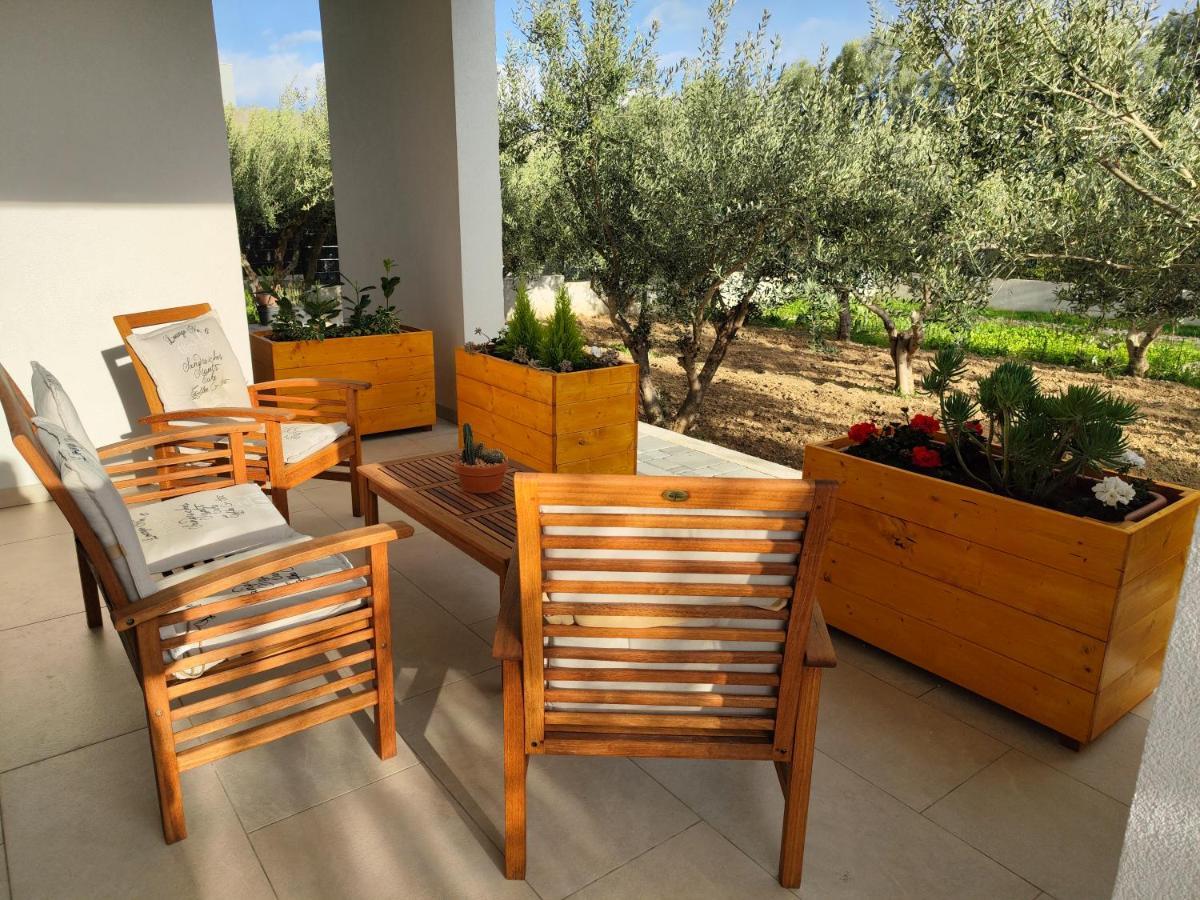 Olives Garden Apartment Trogir Exterior foto